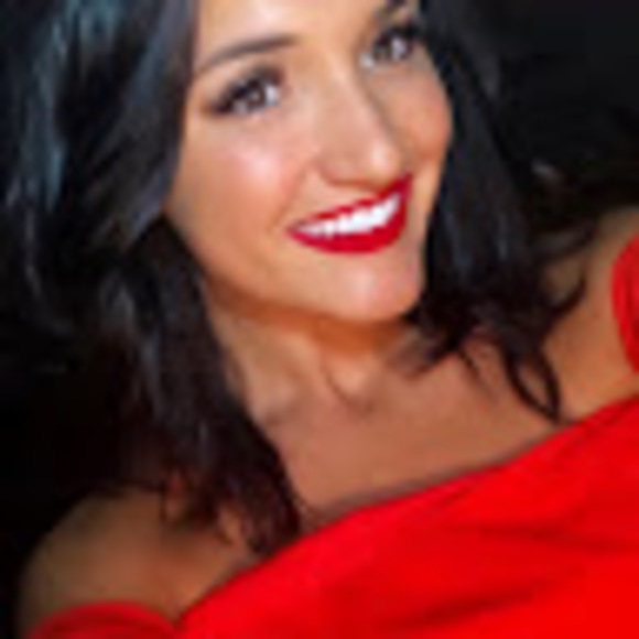 Meet your Posher, Bianca - Picture 1 of 1